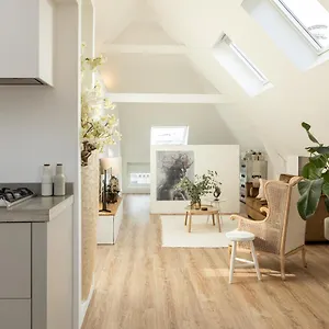 Huize Copes Den Haag, 2 Bed, 2 Bath Appartement